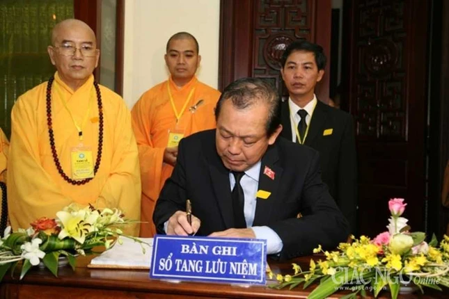 Chính phủ viếng tang HT.Thích Chơn Thiện ảnh 3 3.jpg