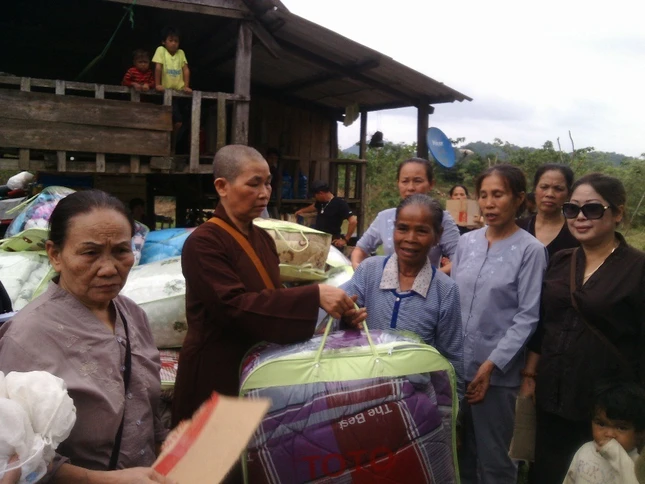 chua Phuc Lam.jpg
