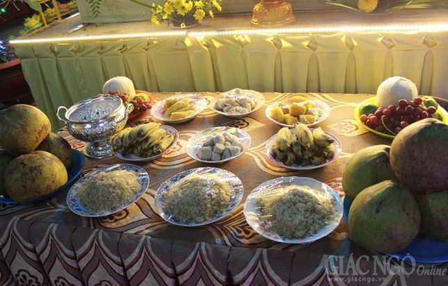 TP.HCM: Lễ hội Ok-om-bok tại chùa Chantarangsay ảnh 3 4ct.jpg