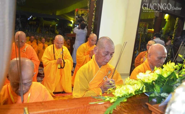 A tuong niem (15).JPG