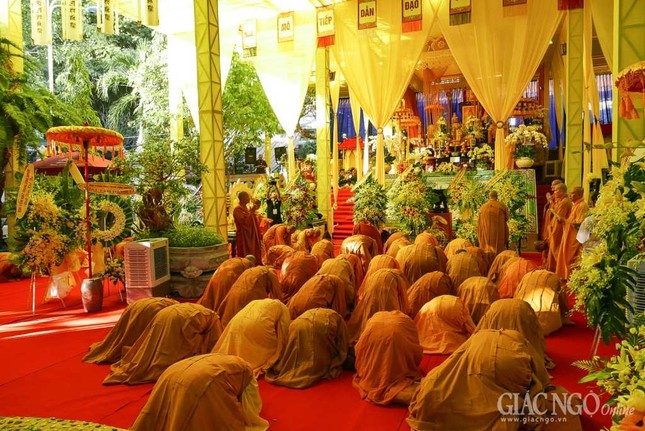 Trung ương Giáo hội viếng tang HT.Thích Thiện Bình ảnh 11 P1050840.jpg