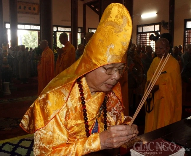 TT-Huế: Thành kính tưởng niệm Đức Phật hoàng ảnh 4 1.jpg
