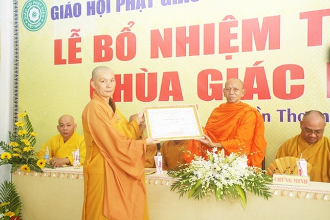 Cần Thơ: Lễ bổ nhiệm trụ trì chùa Giác Linh ảnh 3 a mphu 2.jpg