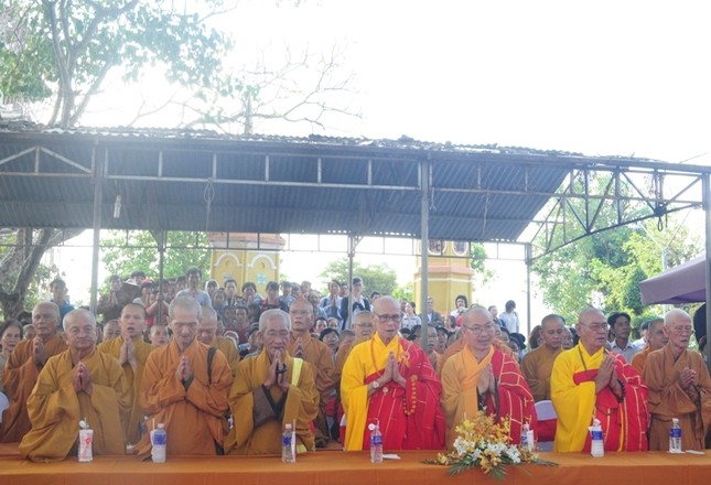 Chùa Thiền Lâm cung nghinh tượng Phật ngọc ảnh 3 a tayninh 1.jpg