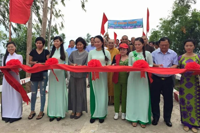 Cat bang khanh thanh cau Tam Thanh   2 ap Go Cat xa Phu Cuong.jpg