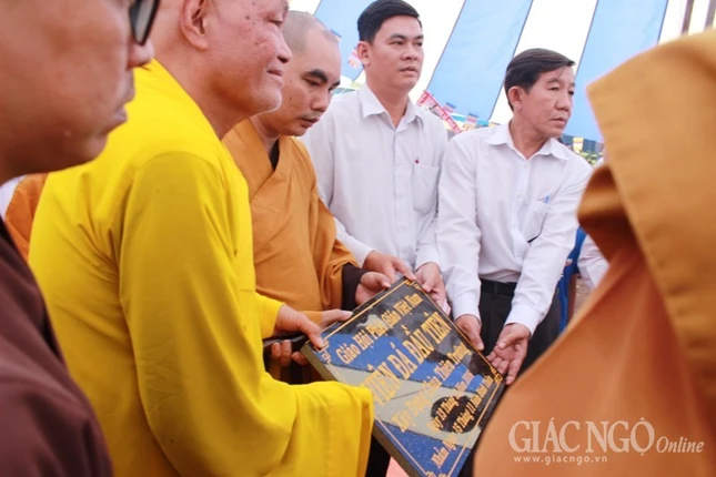 Tiền Giang: Lễ đặt đá xây dựng chùa Thiên Trường ảnh 3 12tt.jpg