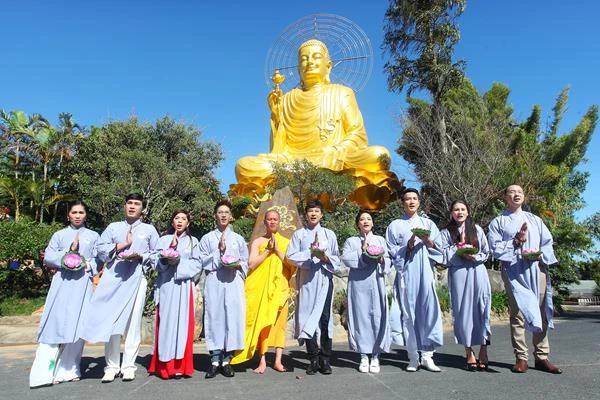 Ca sĩ Nguyễn Phi Hùng và Trường ca chú Lăng Nghiêm ảnh 1 Truongca.jpg