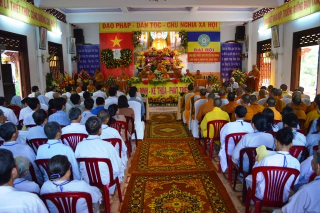 Khánh Hòa: Đại hội Phật giáo huyện Vạn Ninh ảnh 4 t_ncanhchon1.JPG