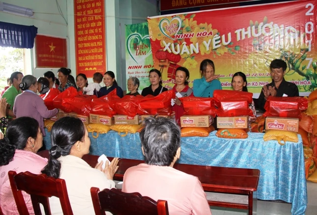 Cong THi.JPG