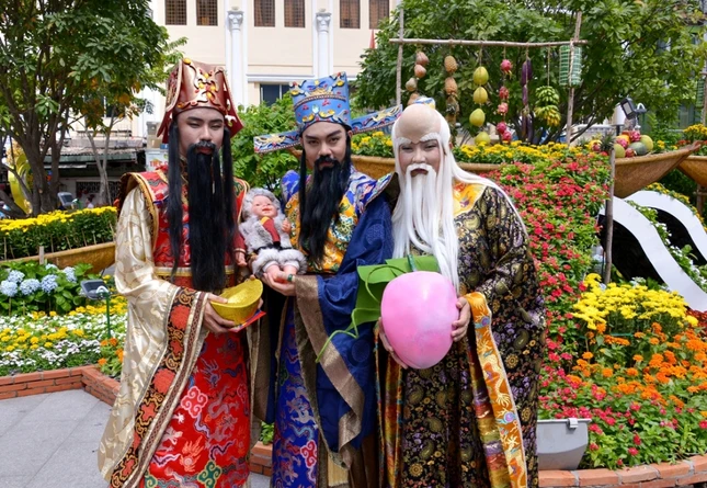 Duong Hoa Nguyen Hue - Xuan Dinh Dau (37).JPG