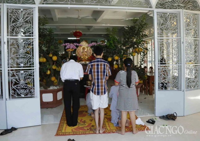 Chùm ảnh: Người Sài Gòn đi chùa ngày mùng 1 Tết ảnh 9 _MG_1698.JPG