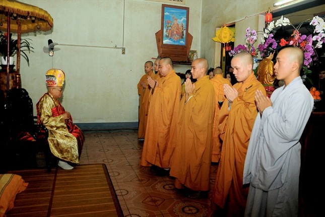 Kon Tum: Hoạt động tri ân, lễ Phật nhân Tết Đinh Dậu ảnh 1 1 Khanh tue Bon su.jpg