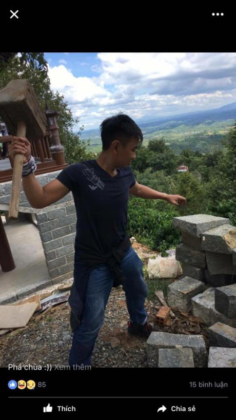 Vi 'Lac troi', ngoi chua noi tieng bi gioi tre 'hanh' toi boi hoa la - Anh 11