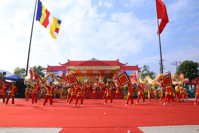 Quảng Ninh: Rộn ràng khai hội Xuân Yên Tử 2017 ảnh 18