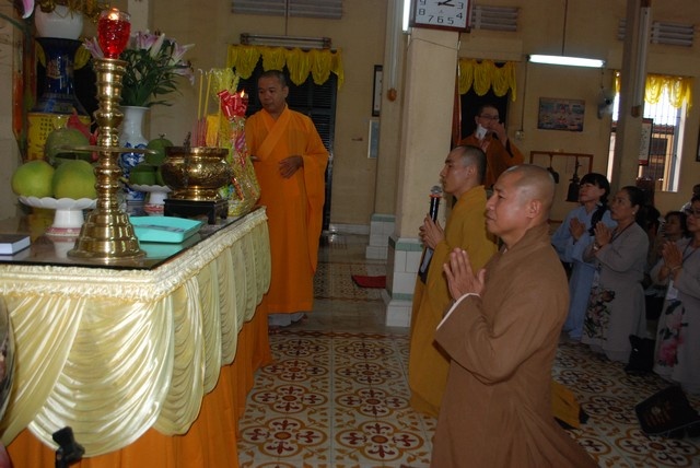 2- TÁC BẠCH CÚNG DƯỜNG.jpg