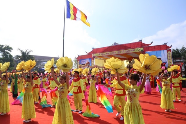 Quảng Ninh: Rộn ràng khai hội Xuân Yên Tử 2017 ảnh 20