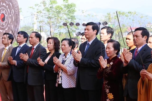 Quảng Ninh: Rộn ràng khai hội Xuân Yên Tử 2017 ảnh 29