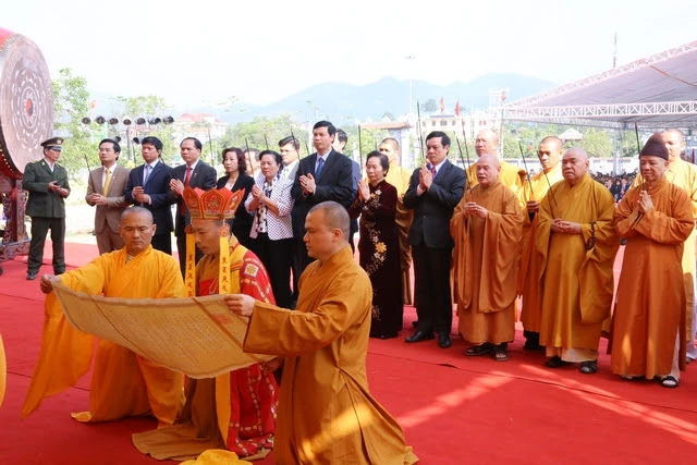 Quảng Ninh: Rộn ràng khai hội Xuân Yên Tử 2017 ảnh 30