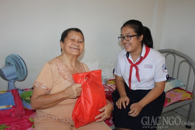 ANH BAI KHANH VY (1).JPG