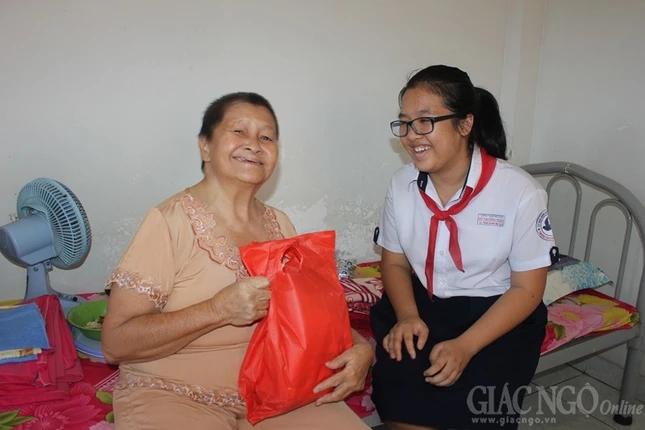 ANH BAI KHANH VY (1).JPG