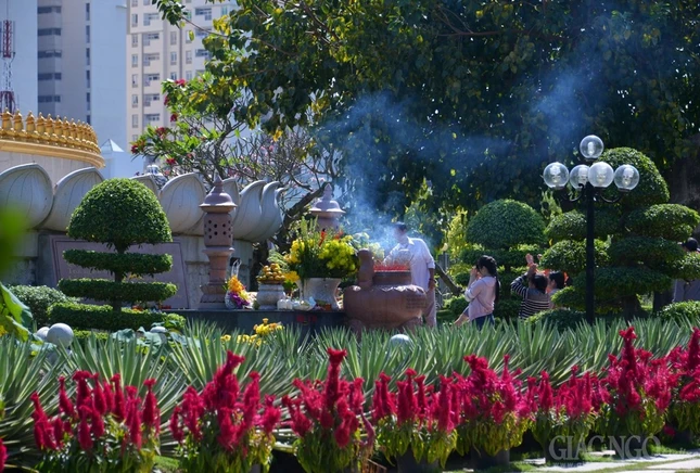 Ram thang Gieng (1).jpg