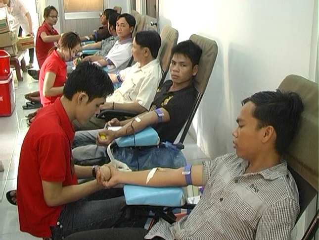 Qc hien mau nhan dao.jpg