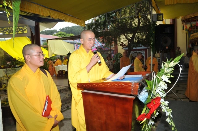 Cung tiễn kim quan HT.Thích Chơn Kim nhập tháp ảnh 10 Cung tiễn kim quan HT.Thích Chơn Kim nhập tháp ảnh 10