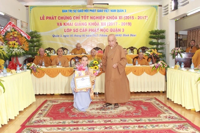 Lớp sơ cấp Phật học Q.3 tổng kết khóa XI ảnh 4 12sc.jpg