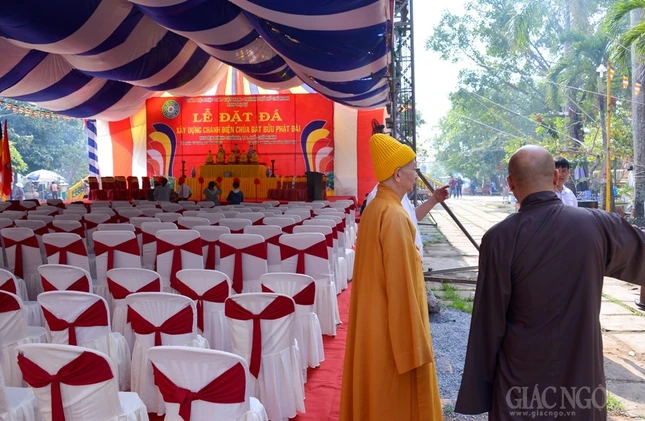 Le dat da XD chua BB Phat dai (1).jpg