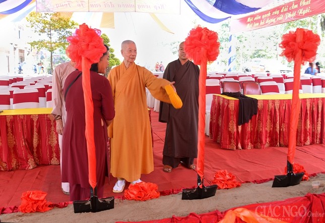 Le dat da XD chua BB Phat dai (3).jpg