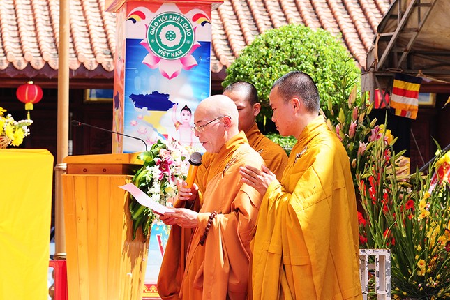 Trao quyết định bổ nhiệm trụ trì chùa Khánh Lâm ảnh 3 7a.jpg