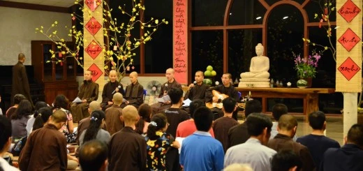 a khoa tu.jpg