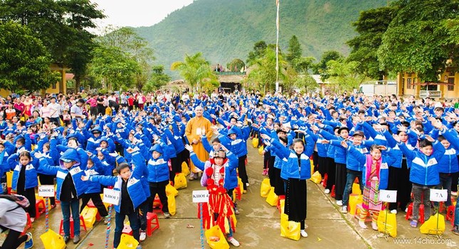 Trao 760 áo ấm cho học trò vùng cao Tuyên Quang ảnh 1 a tuthien 11.jpg