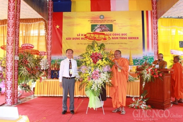 Đặt đá xây dựng Học viện Phật giáo Nam tông Khmer ảnh 7 11.jpg