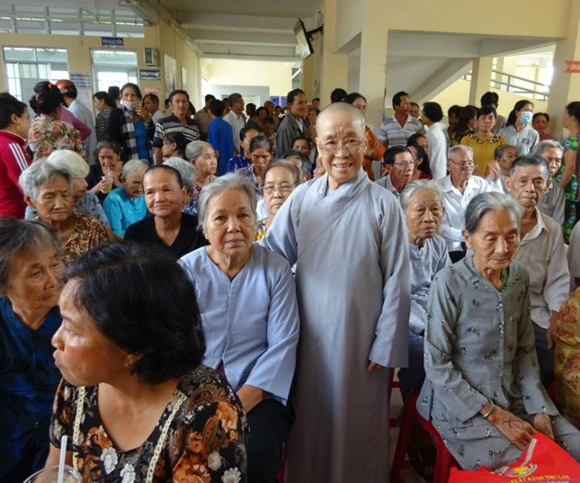 Ban TTXH T.Ư hỗ trợ 277 ca ghép thủy tinh thể ảnh 2 H_nh 3.jpg