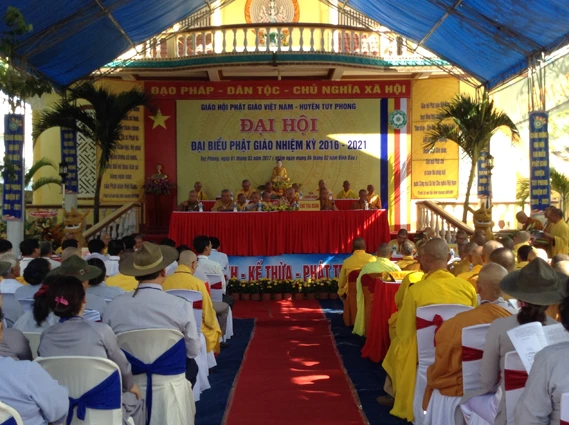 1-  Quang canh Dai hoi PG Huyen Tuy Phong.jpg