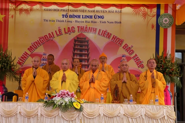 Khánh thành ngôi Liên Hoa bảo tháp chùa Linh Ứng ảnh 1
