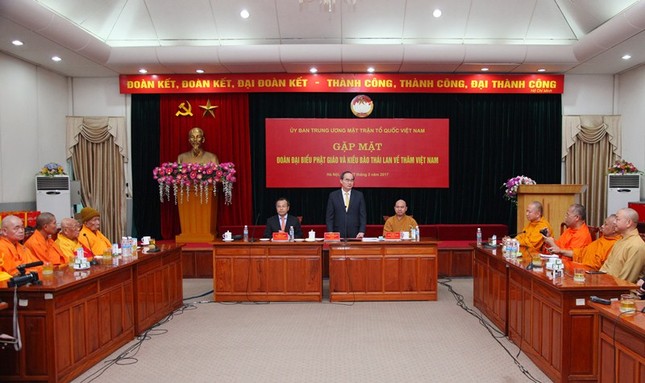 Ông Nguyễn Thiện Nhân tiếp đại biểu Phật giáo, kiều bào ảnh 2 quang_ca_nh_buo__i_ga__p_ma__t_jpg.jpg