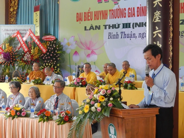 Hội nghị huynh trưởng tỉnh Bình Thuận lần thứ III ảnh 7 8- Ô. Trương Văn Thu đại diện UBMTTQVN Tỉnh phát biểu.JPG