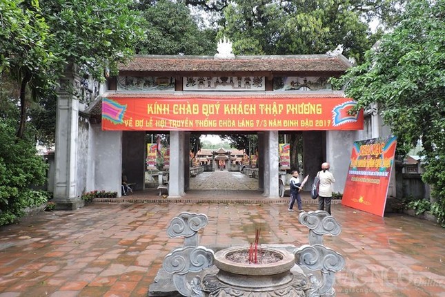 Lễ hội chùa Láng & chuyện tái sinh của một Thiền sư ảnh 1 DSCN8944.jpg