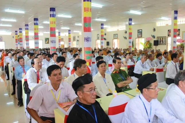 Trang nghiêm Đại hội Phật giáo TP.Cần Thơ kỳ IX ảnh 20 15ct.jpg