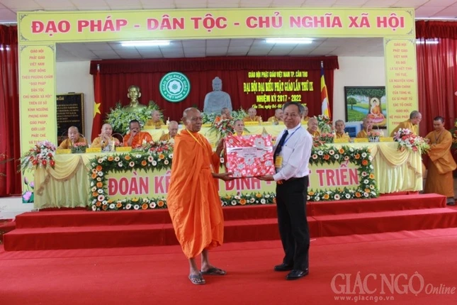 Trang nghiêm Đại hội Phật giáo TP.Cần Thơ kỳ IX ảnh 17 27ct.jpg