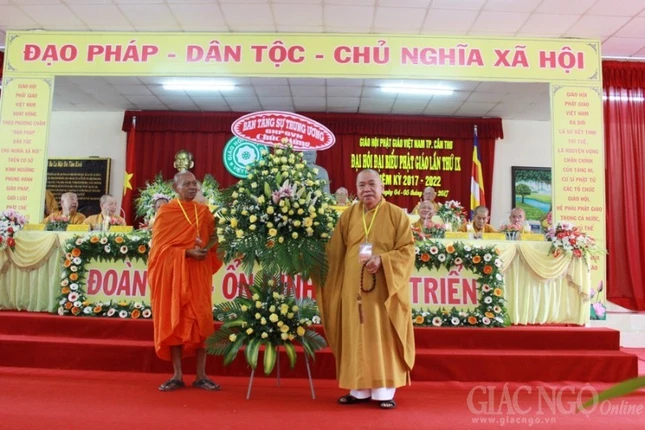 Trang nghiêm Đại hội Phật giáo TP.Cần Thơ kỳ IX ảnh 5 8ct.jpg