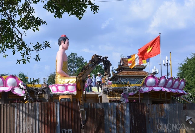 Khao sat cong trinh XD chua BB Phat Dai (1).jpg