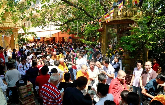 Nhiều hoạt động văn hóa tại chùa Candaransi ảnh 9 a vgiang12.JPG