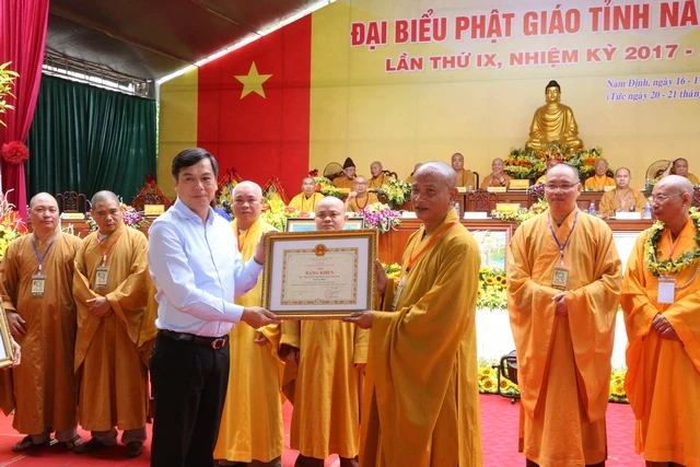 Tổ chức trọng thể Đại hội Phật giáo tỉnh Nam Định ảnh 7 101vamt.jpg