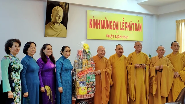 20170429_TA_tham GHPGVN nhan dai le Phat dan-1.jpg