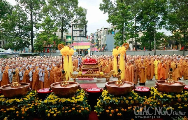 Thiêng liêng lễ rước Phật từ Ấn Quang đến Việt Nam Quốc Tự ảnh 34 AAVG (6).JPG