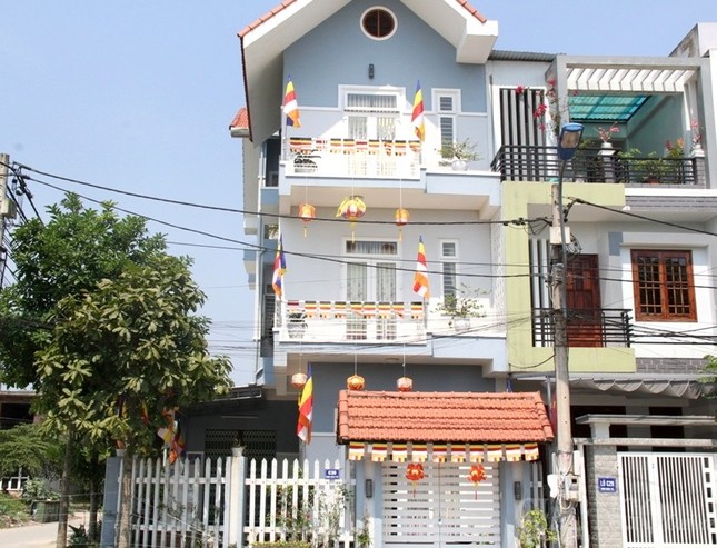 Chùm ảnh: Không khí Phật đản đã về trên đất cố đô ảnh 12 1 hue06.jpg