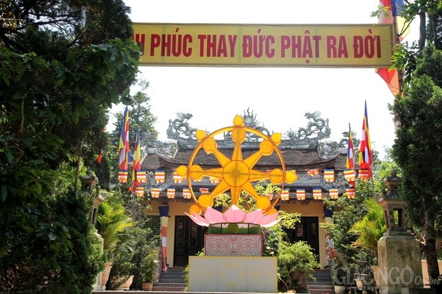 Chùm ảnh: Không khí Phật đản đã về trên đất cố đô ảnh 14 1 hue07.jpg